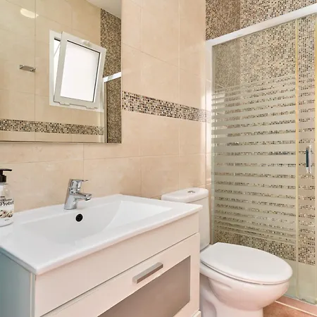 Apartamento Casa En Bajo Cerca Del B. De Europa